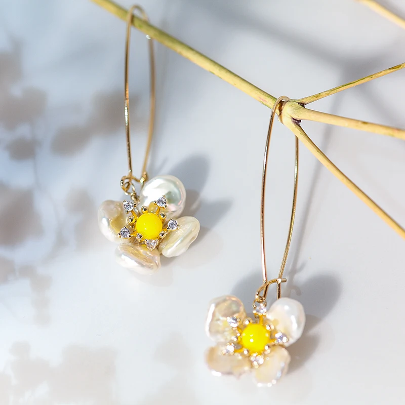 Vanssey Jewelry Handmade Clover Natural Baroque Pearl Glass Long Dangle Earrings Wedding Party Accessories for Women 2019 New
Vanssey Jewelry Handmade Clover Natural Baroque Pearl Glass Long Dangle Earrings Wedding Party Accessories for Women 2019 New