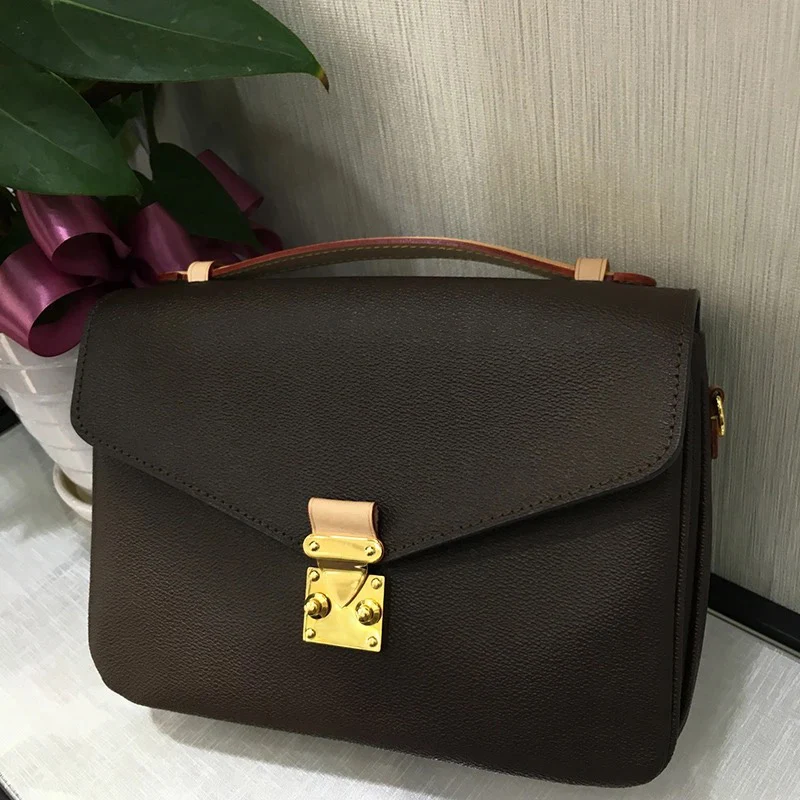 100% Real Cow Genuine Leather Women Luxury Handbags Messenger Bag Women Bag Designer Famous Brands Fashion Top Quality Totes
100% Real Cow Genuine Leather Women Luxury Handbags Messenger Bag Women Bag Designer Famous Brands Fashion Top Quality Totes
