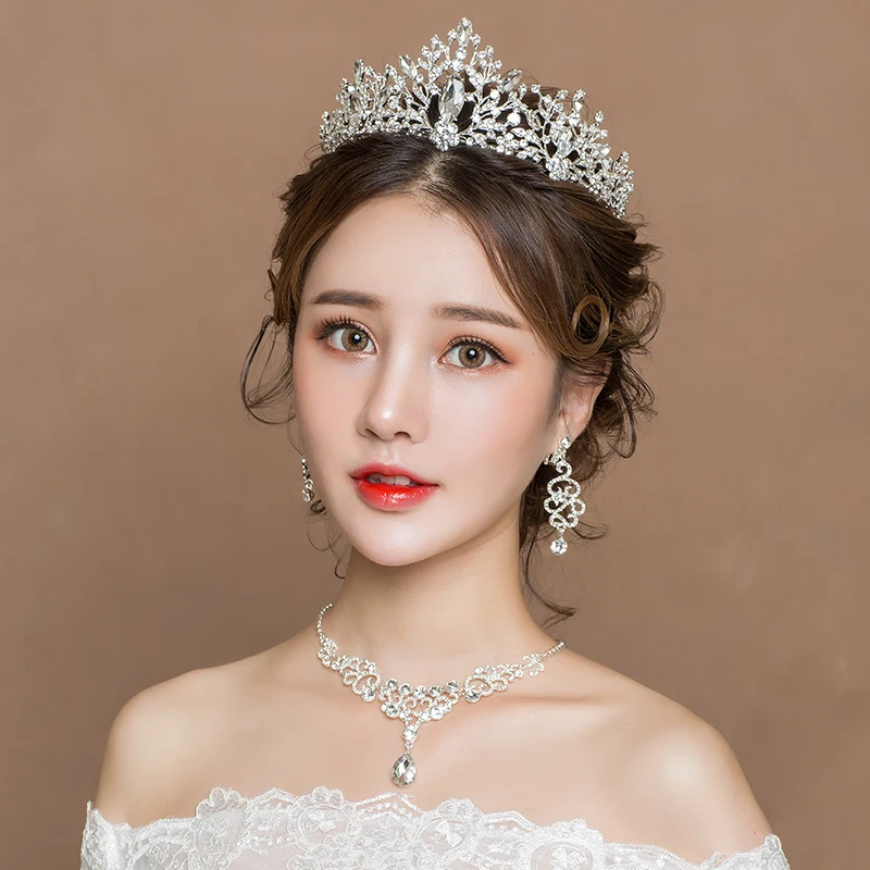 Charming Wedding Jewelry Set Bridal Princess Rhinestone Tiara Crown Headdress Women Fashion Korean Necklace Statement Earrings
Charming Wedding Jewelry Set Bridal Princess Rhinestone Tiara Crown Headdress Women Fashion Korean Necklace Statement Earrings
