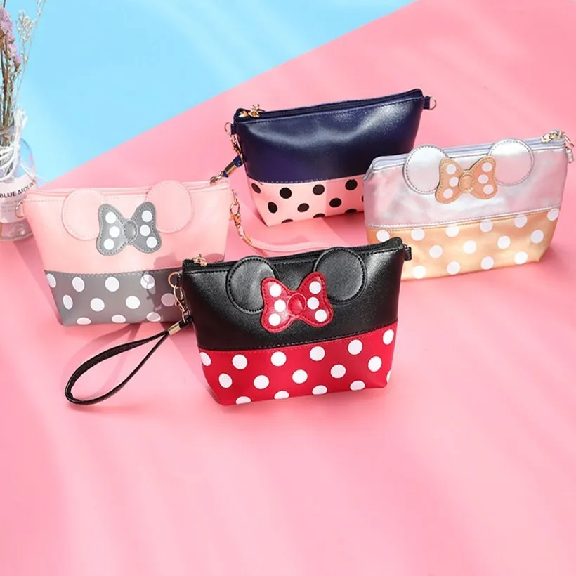 Travel Cosmetic Bag Cartoon Bow Makeup Case Women Zipper Hand Holding Make Up Handbag Storage Organizer Headset Sack Packet Gift
Travel Cosmetic Bag Cartoon Bow Makeup Case Women Zipper Hand Holding Make Up Handbag Storage Organizer Headset Sack Packet Gift