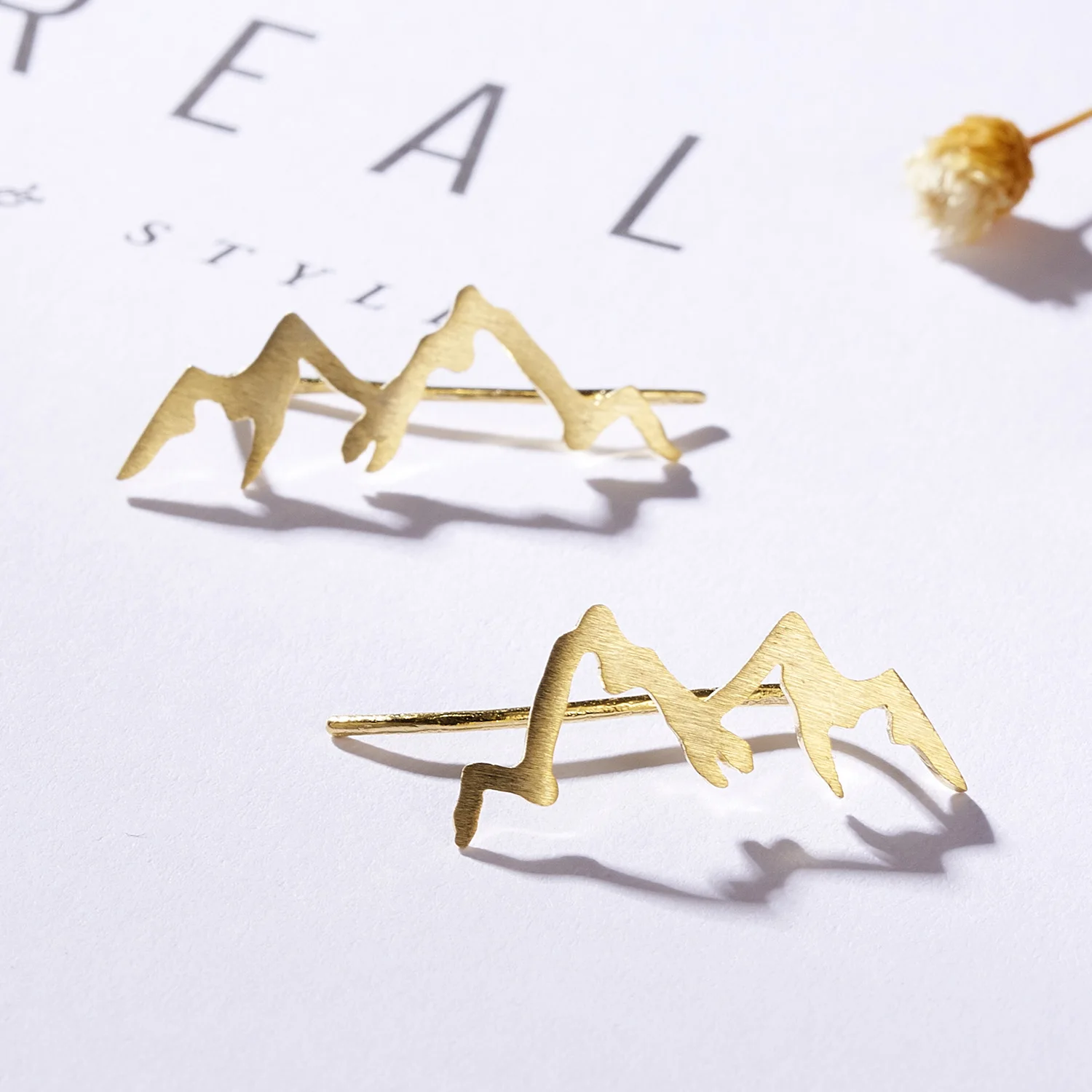 Fashion Mountain Earrings Hiking Outdoor Mountain Range Colorado Stud Earring Ear Crawlers Travel Jewelry Climbing Gifts
Fashion Mountain Earrings Hiking Outdoor Mountain Range Colorado Stud Earring Ear Crawlers Travel Jewelry Climbing Gifts
