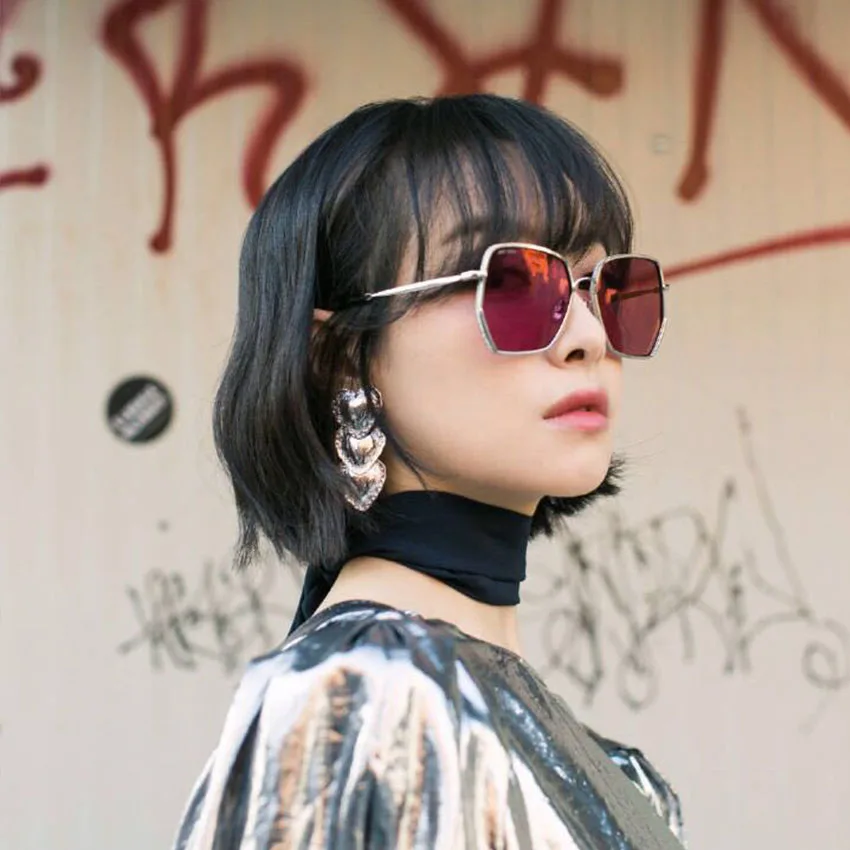 Irregular Metal frame Sunglasses Women 2019 Gradient Luxury brand Glasses Designer Fashion Female Shades Outdoor eyewear UV400
Irregular Metal frame Sunglasses Women 2019 Gradient Luxury brand Glasses Designer Fashion Female Shades Outdoor eyewear UV400
