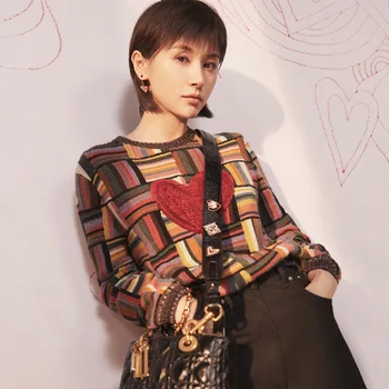 2018 Winter Runway Designer Heat Embroidery Women Plaid Sweater Pullovers Vintage Female Sweaters Jumper Clothing
2018 Winter Runway Designer Heat Embroidery Women Plaid Sweater Pullovers Vintage Female Sweaters Jumper Clothing
