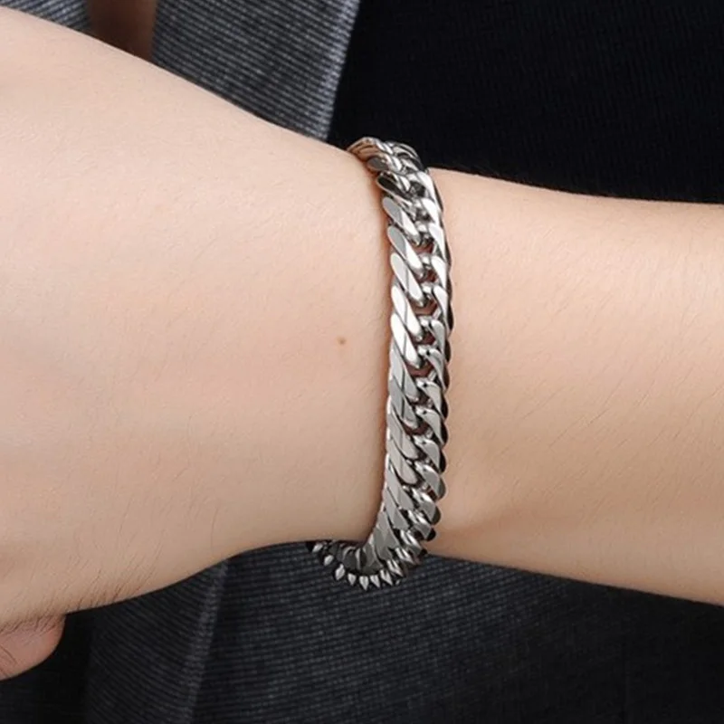 jingyang 2019 Stainless Steel Men Bracelet Gift Male Cuban Link Chain On Hand Mens Accessories Couple Bracelet Hippie Rock Style
jingyang 2019 Stainless Steel Men Bracelet Gift Male Cuban Link Chain On Hand Mens Accessories Couple Bracelet Hippie Rock Style
