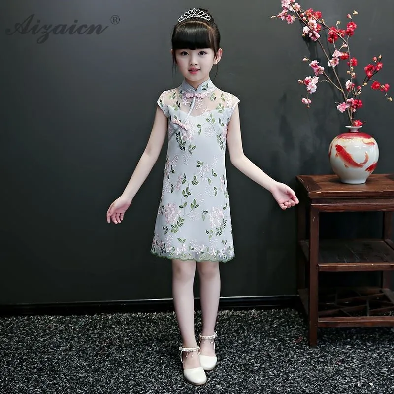 Fashion Lace Cheongsam China Kids Dresses For Girls Qipao Slim Short Dress Children Chinese Traditional Clothing Evening Gown
Fashion Lace Cheongsam China Kids Dresses For Girls Qipao Slim Short Dress Children Chinese Traditional Clothing Evening Gown