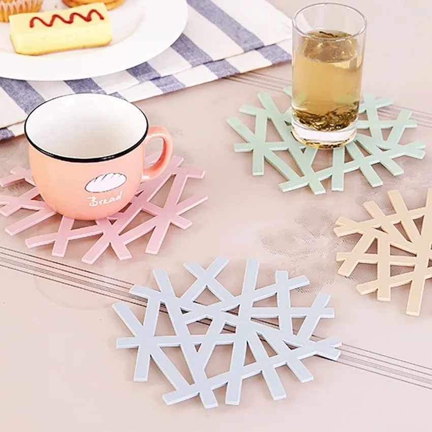 Soft PVC Creative Coaster Vase Pad Home Decoration Supplies Heat-resistant Bowl Mat Hot Mesh Red Products
Soft PVC Creative Coaster Vase Pad Home Decoration Supplies Heat-resistant Bowl Mat Hot Mesh Red Products