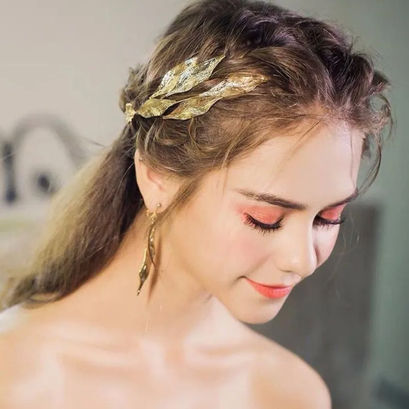Vintage Golden color Leaf Tiara With Earrings Big Leaves Headbands Wedding Crown Bridal Hair Accessories Women Hair Jewelry
Vintage Golden color Leaf Tiara With Earrings Big Leaves Headbands Wedding Crown Bridal Hair Accessories Women Hair Jewelry