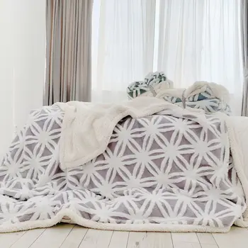 Nordic Style Flower Plaid Blanket High Quality Lamb Cashmere Weighted Blanket Home Textile Flannel Wedding Decoration
Nordic Style Flower Plaid Blanket High Quality Lamb Cashmere Weighted Blanket Home Textile Flannel Wedding Decoration