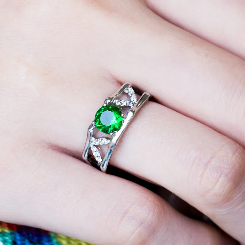 Huitan 2018 New Cocktail Party Ring Leaf Shape Design with Cubic Zirconia Prong Setting Ladies and Girlfriends Trendy Party Ring
Huitan 2018 New Cocktail Party Ring Leaf Shape Design with Cubic Zirconia Prong Setting Ladies and Girlfriends Trendy Party Ring