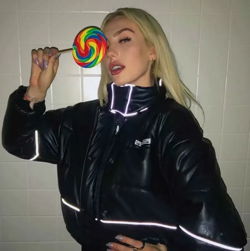 SHENGPALAE 2019 New Autumn Winter Jackets Black Stand Collar Long Sleeve Loose Big Size Women Casual Reflective Coat FL657
SHENGPALAE 2019 New Autumn Winter Jackets Black Stand Collar Long Sleeve Loose Big Size Women Casual Reflective Coat FL657