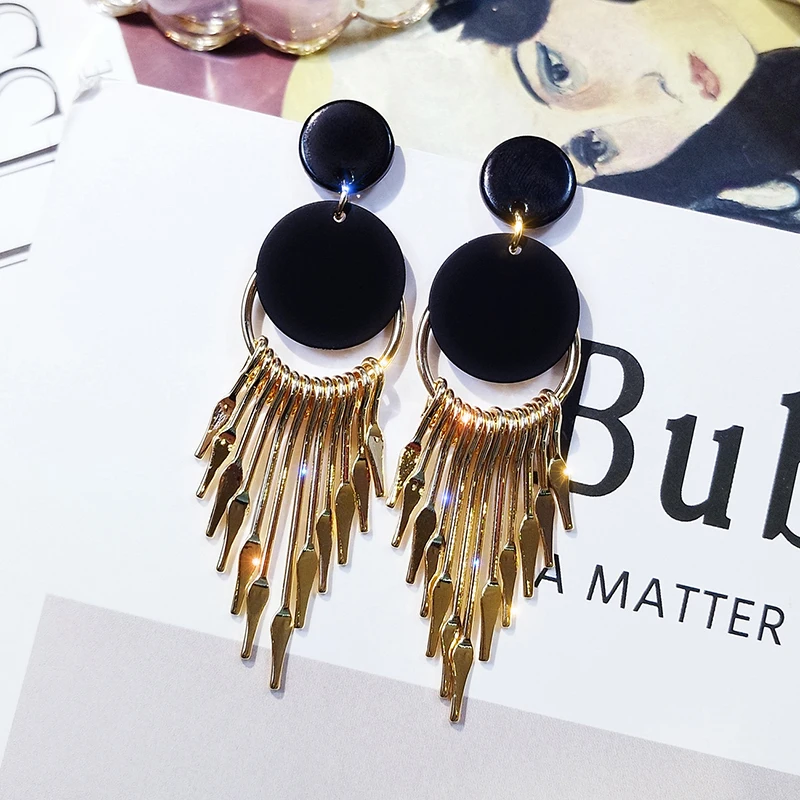Retro-circular 100-fold hyperbole long tassel earrings 2019 new stylish personality earrings ear pendant earrings
Retro-circular 100-fold hyperbole long tassel earrings 2019 new stylish personality earrings ear pendant earrings