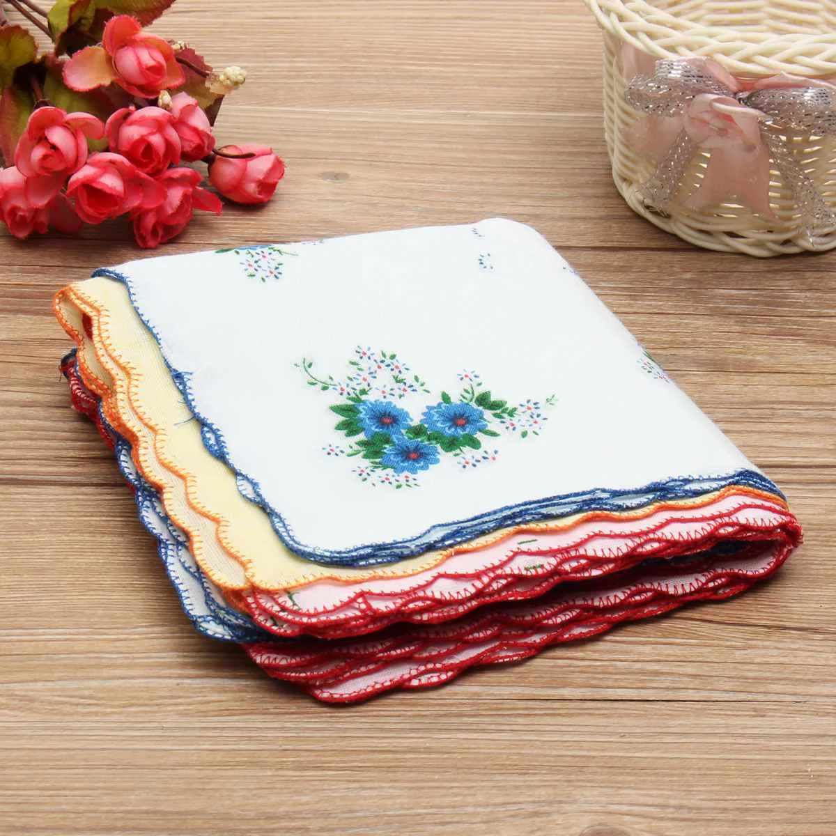 12Pcs/lot Vintage Style Floral Flower Bird Handkerchief Lady Women Kids Cotton Hanky
12Pcs/lot Vintage Style Floral Flower Bird Handkerchief Lady Women Kids Cotton Hanky