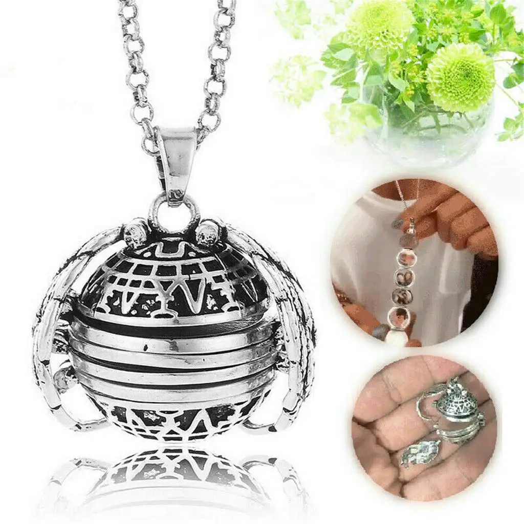 Expanding Photo Locket Pendant Necklace 4 Photos Locket Pendant Long Chain with Metal Ball Wedding Party Gifts for Women
Expanding Photo Locket Pendant Necklace 4 Photos Locket Pendant Long Chain with Metal Ball Wedding Party Gifts for Women