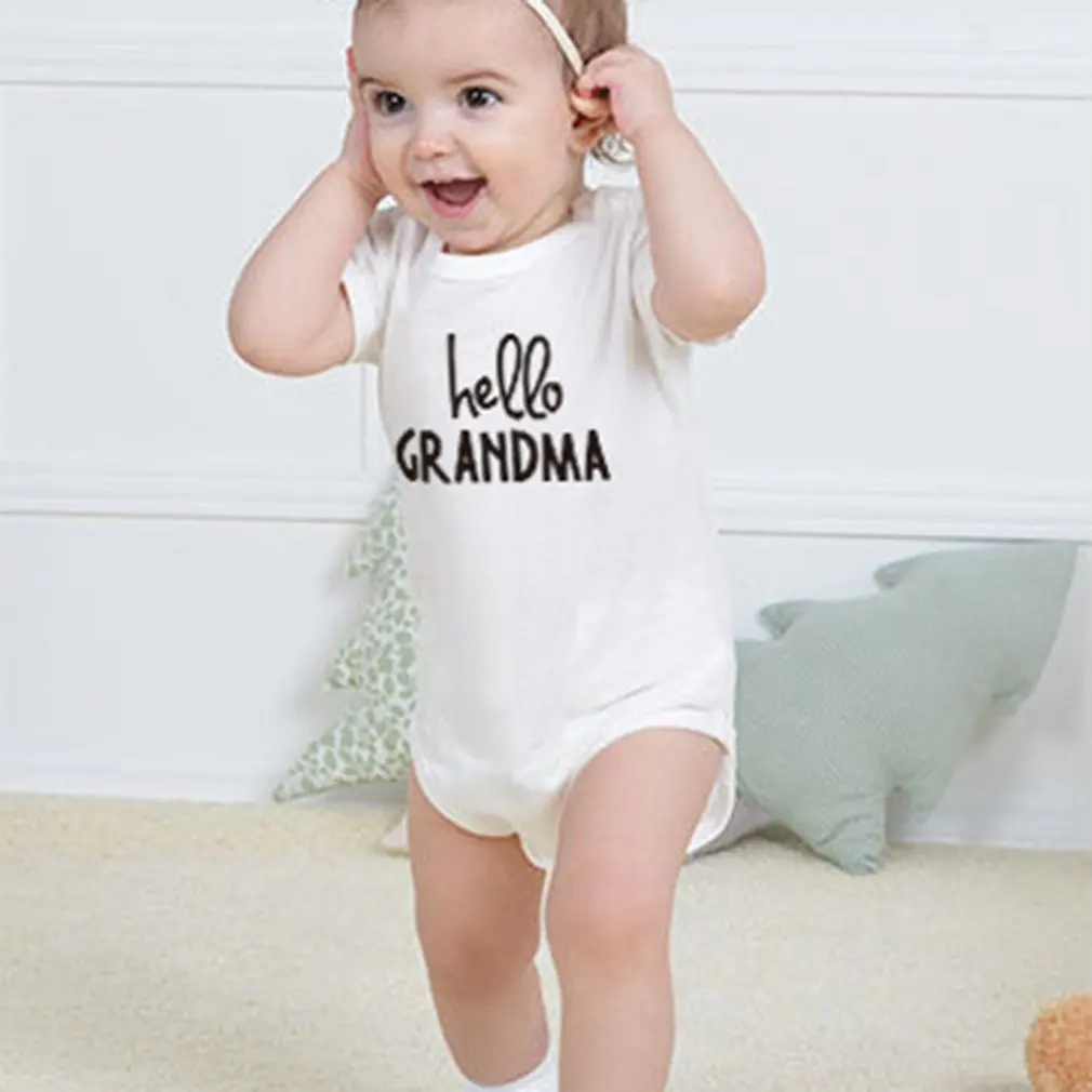 Unisex Baby Clothes Short-sleeved Bodysuit Round-neck Bodysuit with 3 Buttons Open Crotch with Letter Print "HELLO GRANDMA"
Unisex Baby Clothes Short-sleeved Bodysuit Round-neck Bodysuit with 3 Buttons Open Crotch with Letter Print "HELLO GRANDMA"