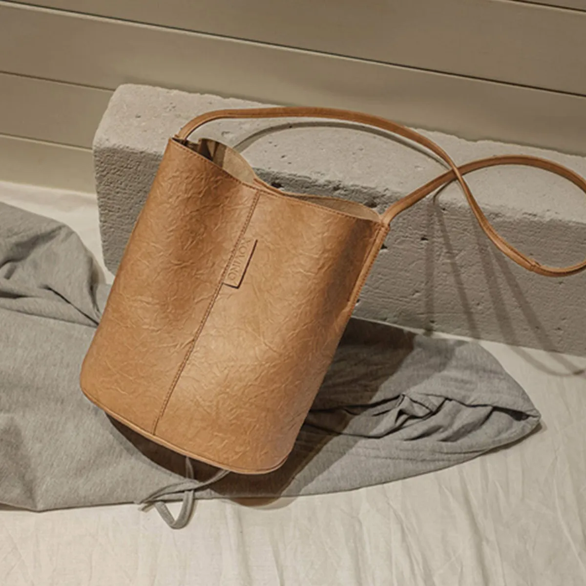 Large Capacity Bucket Bags Vintage Women Handbag Casual PU Leather Shoulder Messenger Bags Ladies Purse Feminina Bolsa Mujer
Large Capacity Bucket Bags Vintage Women Handbag Casual PU Leather Shoulder Messenger Bags Ladies Purse Feminina Bolsa Mujer