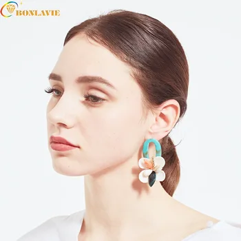 Best lady Fashion ZA Resin Earring For Women Wedding Jewelry Boho Elegant Shiny Dangle Statement Earrings Christmas Gifts
Best lady Fashion ZA Resin Earring For Women Wedding Jewelry Boho Elegant Shiny Dangle Statement Earrings Christmas Gifts