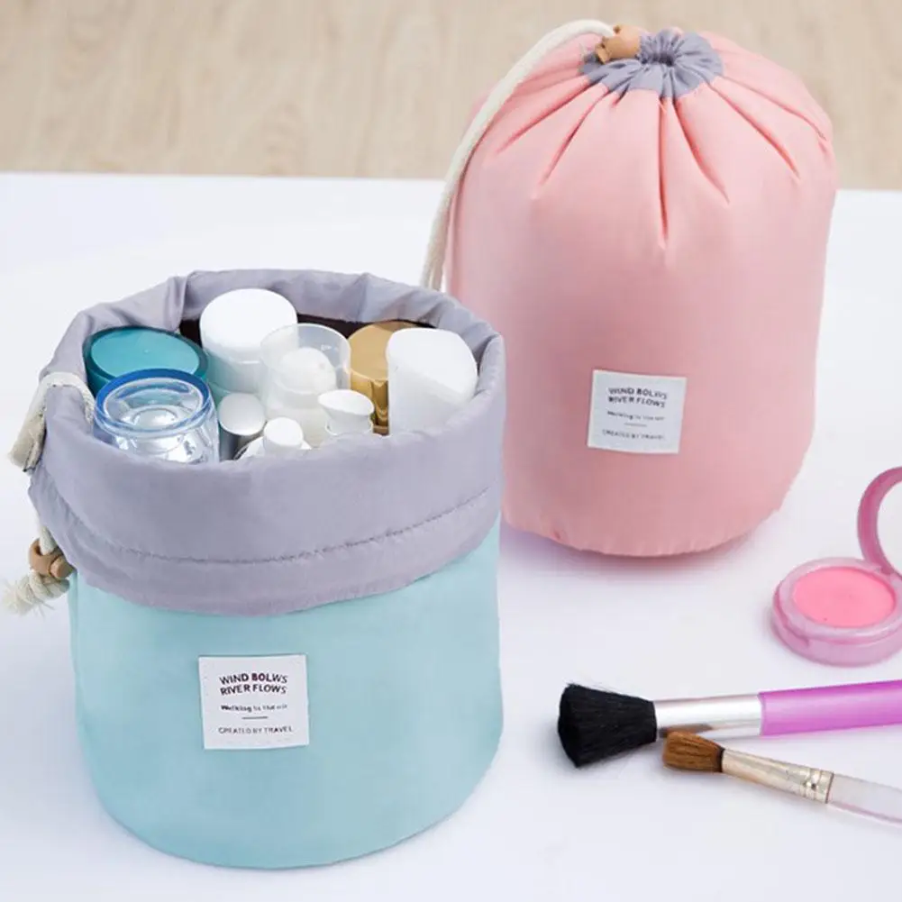 Adeeing Waterproof Barrel Travel Cosmetic Bag Nylon Washable Bag Portable Beauty Pouch Toiletry Kit
Adeeing Waterproof Barrel Travel Cosmetic Bag Nylon Washable Bag Portable Beauty Pouch Toiletry Kit