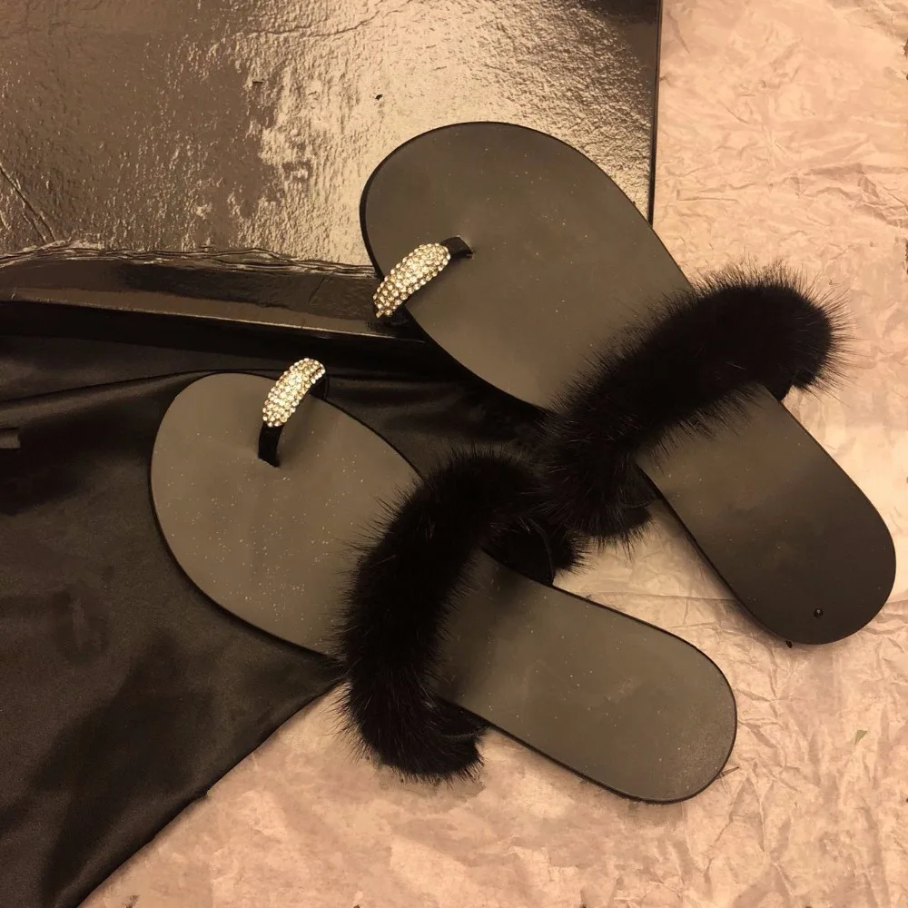 2018 Hot Summer Shoes Woman Slippers Sheep Leather Fur Crystal Metal Decoration Design Slippers Fashion Outside Tipe Shoes Woman
2018 Hot Summer Shoes Woman Slippers Sheep Leather Fur Crystal Metal Decoration Design Slippers Fashion Outside Tipe Shoes Woman