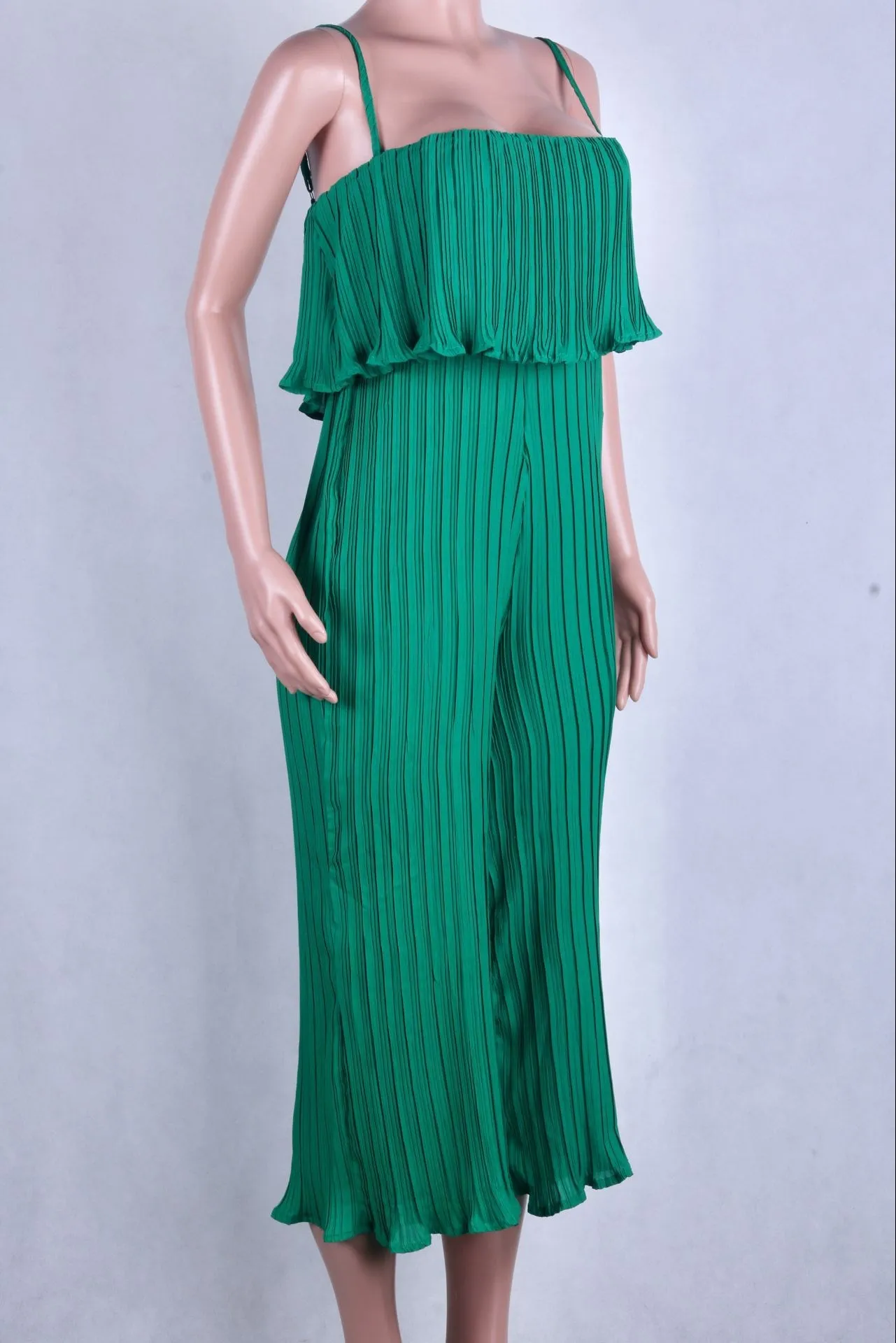 2019 New Spaghetti Strap Wide Leg Jumpsuit Sexy Sleeveless Ruffled High Waist Casual Jumpsuits Solid Long Romper
2019 New Spaghetti Strap Wide Leg Jumpsuit Sexy Sleeveless Ruffled High Waist Casual Jumpsuits Solid Long Romper