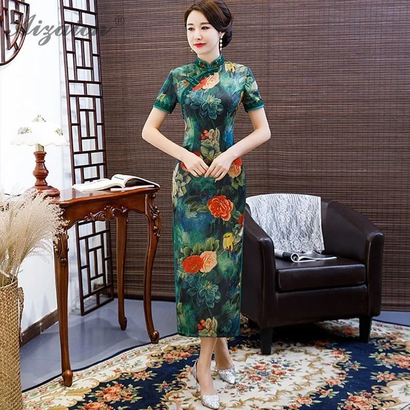 2019 New Lace Edge Printing Cheongsam Women Chinese Tradition Dress Qipao Dark Green Oriental Style Vintage Qi Pao Long Dresses
2019 New Lace Edge Printing Cheongsam Women Chinese Tradition Dress Qipao Dark Green Oriental Style Vintage Qi Pao Long Dresses