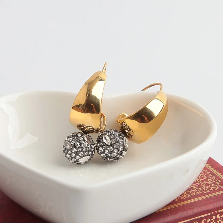 Free shipping new product Simple metal personality full drilled the ball earrings
Free shipping new product Simple metal personality full drilled the ball earrings