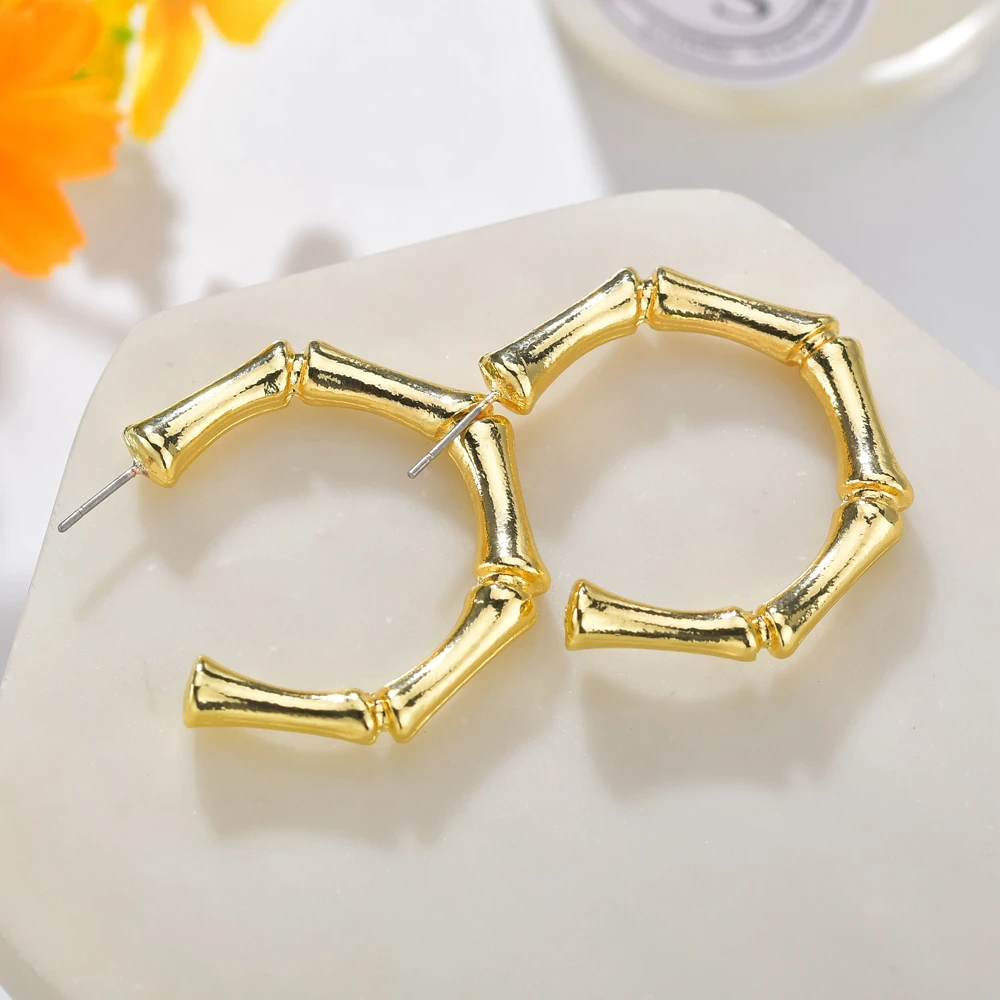 Punk Style Earrings Gold/Silver Color Creativity Overlay Semi-circle Open Circle Earrings Women Exaggerated Piercing Jewelry
Punk Style Earrings Gold/Silver Color Creativity Overlay Semi-circle Open Circle Earrings Women Exaggerated Piercing Jewelry