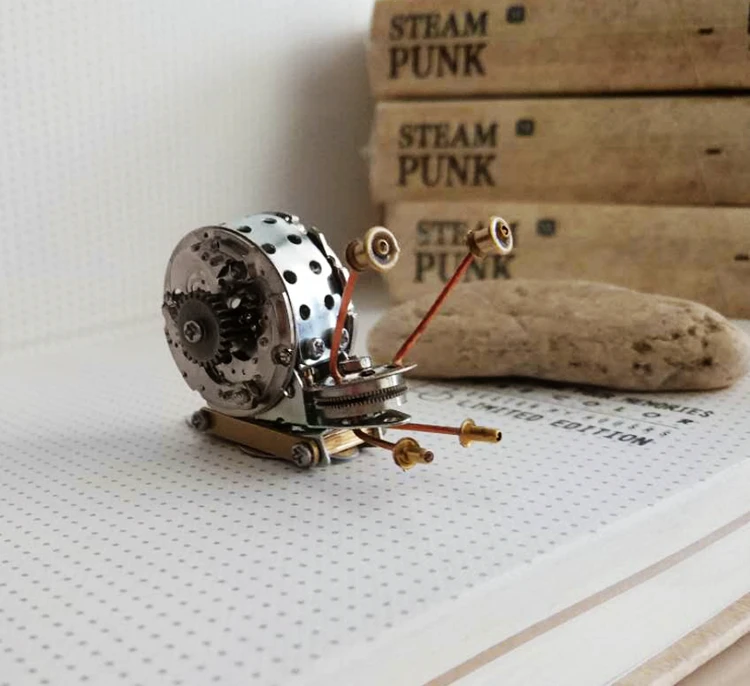 New Casting Steampunk Mechanical Insect Mechanical Snail Metal Handicraft Home Display Collection
New Casting Steampunk Mechanical Insect Mechanical Snail Metal Handicraft Home Display Collection