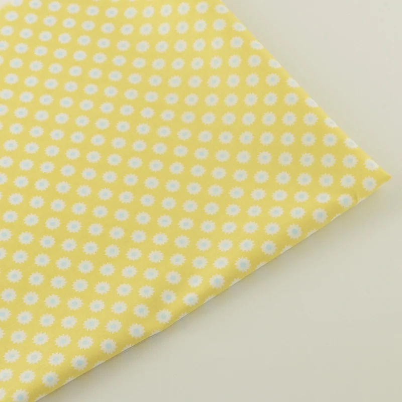 2016 Yellow Floral Designs 100% Cotton Fabric Twill Bedding Quilting Patchwork Decoration Home Textile Scrapbooking Tissue
2016 Yellow Floral Designs 100% Cotton Fabric Twill Bedding Quilting Patchwork Decoration Home Textile Scrapbooking Tissue