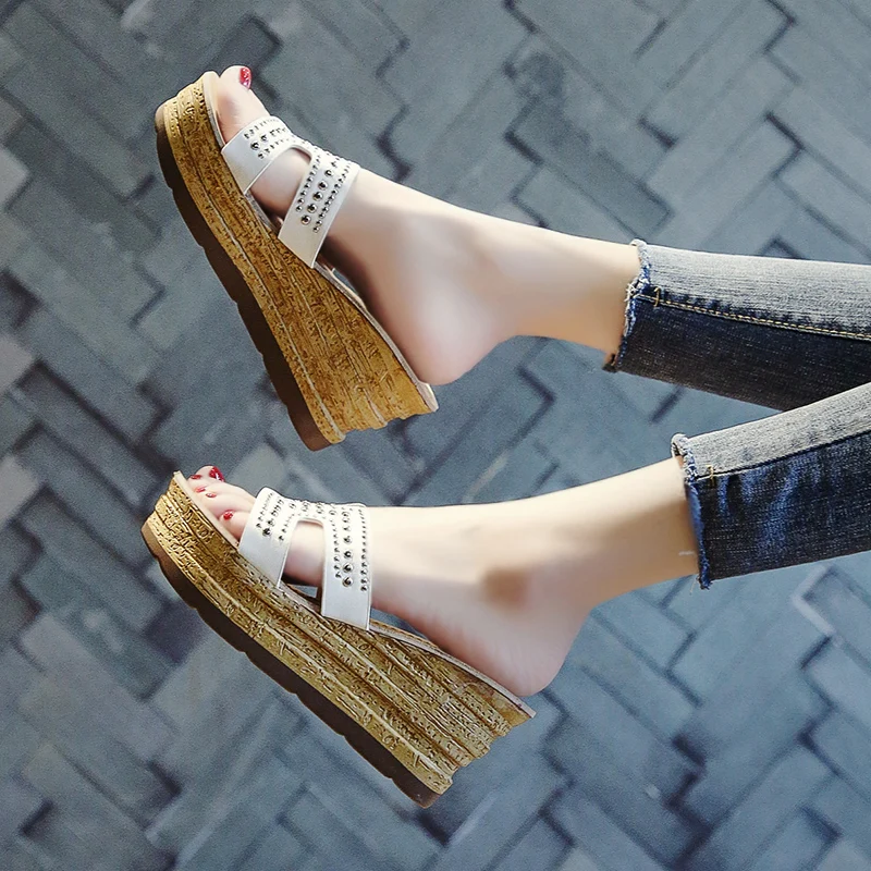 Wedge Slippers Platform High Heels Women Slipper Ladies Outside Shoes Basic Slides Flip Flop Sandals
Wedge Slippers Platform High Heels Women Slipper Ladies Outside Shoes Basic Slides Flip Flop Sandals