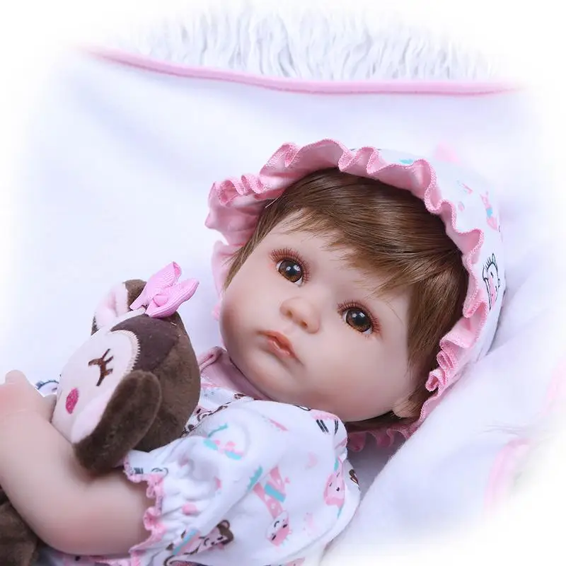 Lifelike Washable Full Silicone Simulated Company Reborn Cloth Doll Hot Sale Princess Baby Doll For Child Christmas Gift
Lifelike Washable Full Silicone Simulated Company Reborn Cloth Doll Hot Sale Princess Baby Doll For Child Christmas Gift