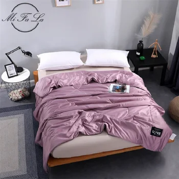 2019 New Bedding Washable Ice Silk Summer Quilt Blankets Soft Comforter Bed Cover Quilting Suitable for Adults Kids Home Textile
2019 New Bedding Washable Ice Silk Summer Quilt Blankets Soft Comforter Bed Cover Quilting Suitable for Adults Kids Home Textile