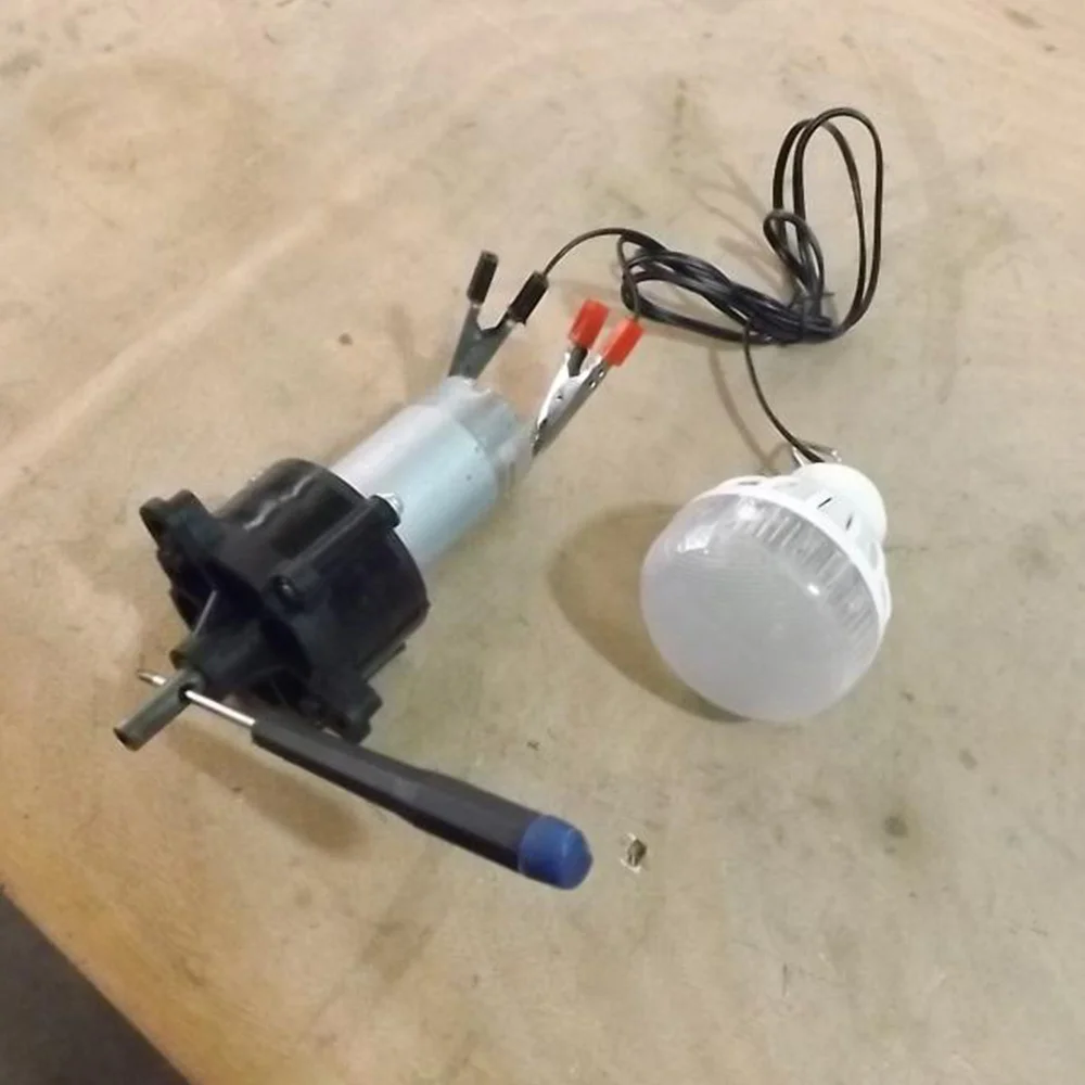 DC 6V-24V Wind Hydraulic Generator Miniature emergency Dynamotor Motor Hand Cranked Generator For standby lighting
DC 6V-24V Wind Hydraulic Generator Miniature emergency Dynamotor Motor Hand Cranked Generator For standby lighting
