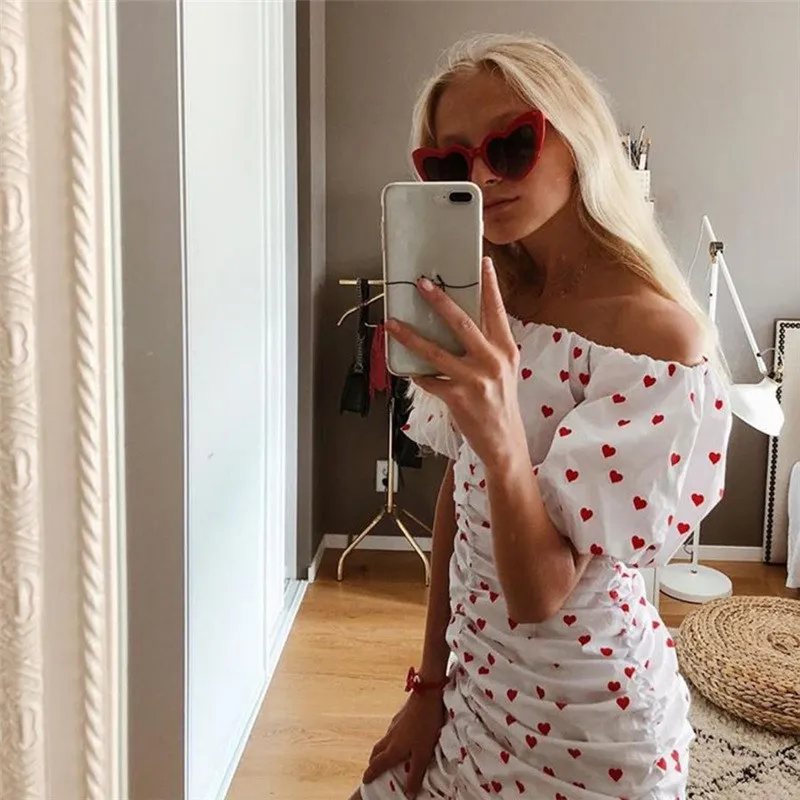 Cute Off Shoulder Red Heart Print Dress Women Bodycon Party Mini Club Dress Female Puff Sleeve Sexy Dress Vestidos
Cute Off Shoulder Red Heart Print Dress Women Bodycon Party Mini Club Dress Female Puff Sleeve Sexy Dress Vestidos
