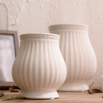 Wedding White Ceramic Vase Modern European Artificial Flower Vase Dry Flowers.Small Tabletop Vase For Wedding Decoration
Wedding White Ceramic Vase Modern European Artificial Flower Vase Dry Flowers.Small Tabletop Vase For Wedding Decoration