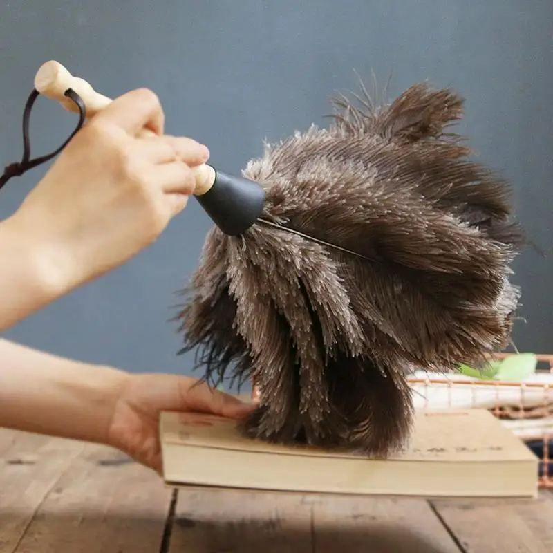 30cm Anti-static Ostrich Natural Feather Duster Brush Wood Handle Cleaning Tool Household Furniture Car Dust Cleaner for Home
30cm Anti-static Ostrich Natural Feather Duster Brush Wood Handle Cleaning Tool Household Furniture Car Dust Cleaner for Home