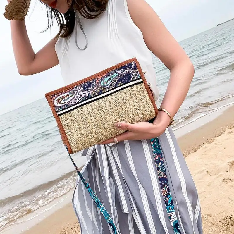 Fashion Vintage Straw Shoulder Crossbody Bag for Women Ladies Casual Ethnic Summer Beach Handbags Rattan Bag Daily Holiday Gift
Fashion Vintage Straw Shoulder Crossbody Bag for Women Ladies Casual Ethnic Summer Beach Handbags Rattan Bag Daily Holiday Gift