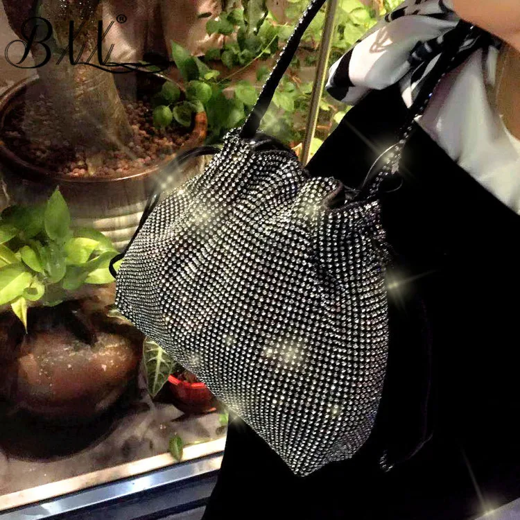 BXX Sac / 2019 New Fashion Women Casual String Silt Pocket Handmade Rhinestones Shoulder Bag Evening Party Package ZA79101
BXX Sac / 2019 New Fashion Women Casual String Silt Pocket Handmade Rhinestones Shoulder Bag Evening Party Package ZA79101