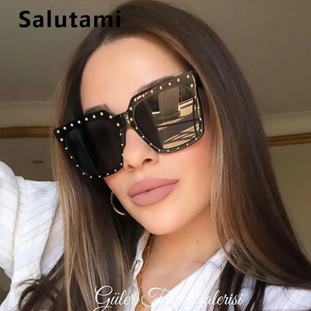 Full Rivet Square Frame Sunglasses Women Luxury Brand Oversize Black Kardashian Fashion Sun Glasses Men Vintage INS Hot Shades
Full Rivet Square Frame Sunglasses Women Luxury Brand Oversize Black Kardashian Fashion Sun Glasses Men Vintage INS Hot Shades