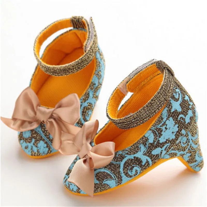 Baby Girls Shoes Sandals Vintage Flower While Embroidery Shoes For Girls High Heel Girls Princess Sandals Baby Kids Party Shoes
Baby Girls Shoes Sandals Vintage Flower While Embroidery Shoes For Girls High Heel Girls Princess Sandals Baby Kids Party Shoes