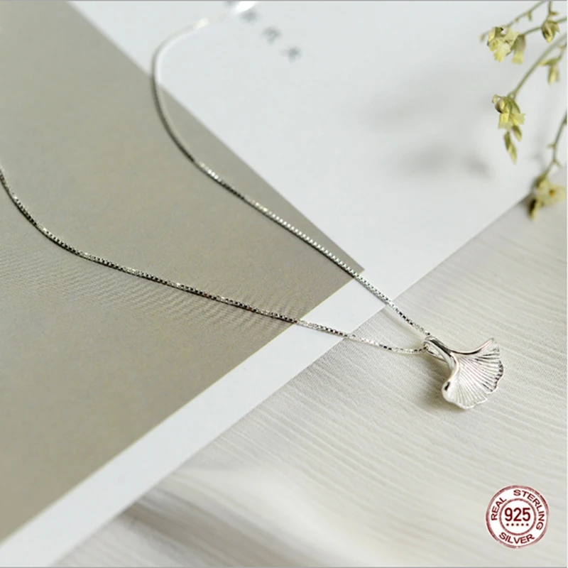 Ginkgo Leaf 925 Sterling Silver Necklace Fashion Women Jewelry Accessory Autumn Hot Sale
Ginkgo Leaf 925 Sterling Silver Necklace Fashion Women Jewelry Accessory Autumn Hot Sale