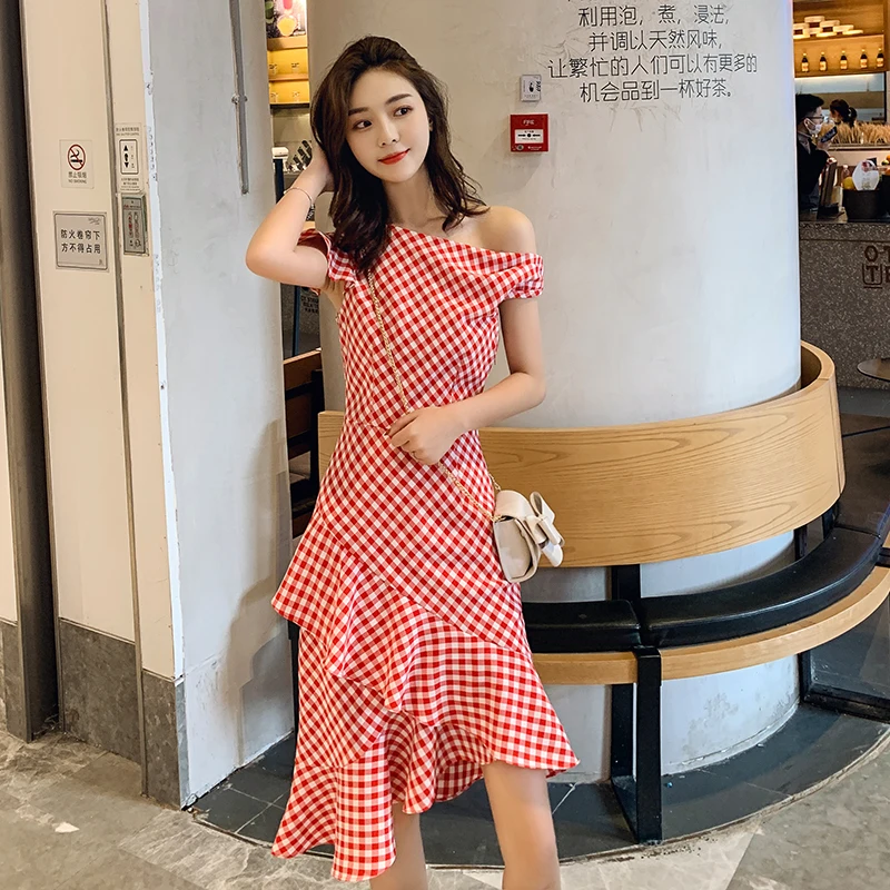 Korean Fashion Summer Dress Ruffles New Women One Shoulder Sleeve Red Plaid Long Dresses
Korean Fashion Summer Dress Ruffles New Women One Shoulder Sleeve Red Plaid Long Dresses