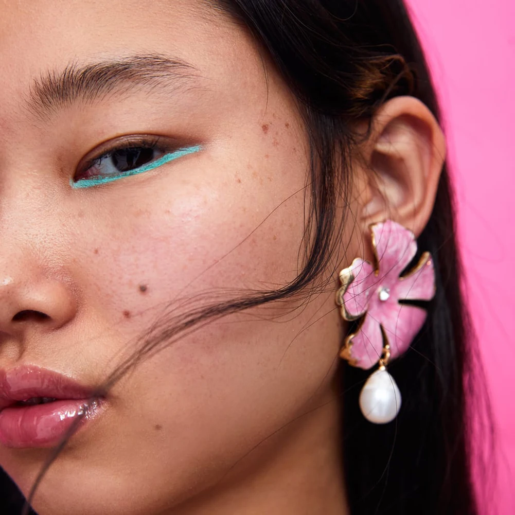 Flatfoosie New ZA Big Flower Statement Earrings Women Wedding Party Trendy Large Drop Earrings 2019 Bohemian Jewelry Wholesale
Flatfoosie New ZA Big Flower Statement Earrings Women Wedding Party Trendy Large Drop Earrings 2019 Bohemian Jewelry Wholesale
