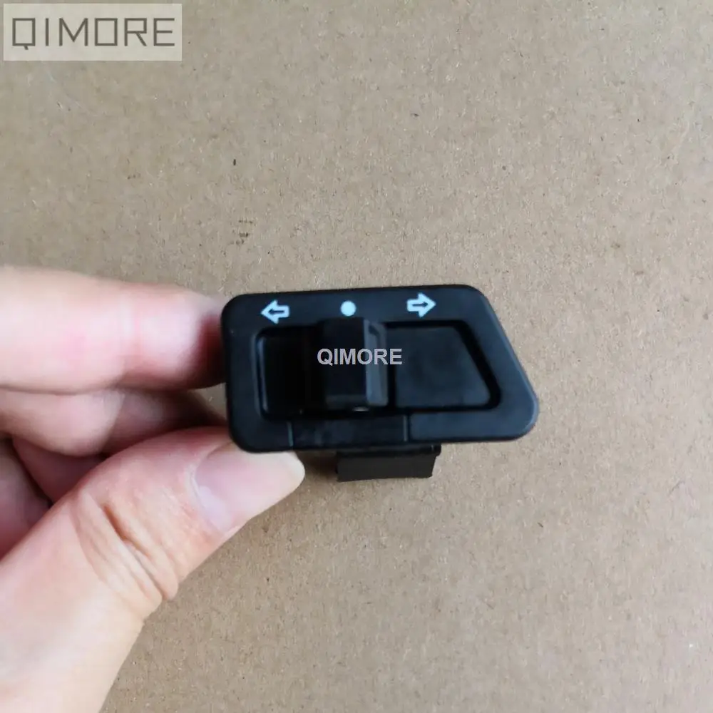 3-pin Turn Signal Switch Button for Scooter Moped Go-Kart GY6 125 150 152QMI 157QMJ
3-pin Turn Signal Switch Button for Scooter Moped Go-Kart GY6 125 150 152QMI 157QMJ