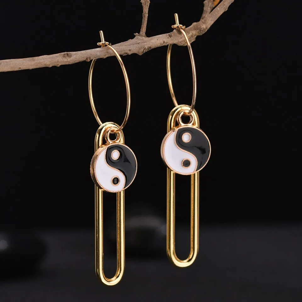 Trendy New Fashion Black White Gossip Tai Chi Women Drop Earrings Girls High Quality Wedding Decorate Drop Earrings Jewelry
Trendy New Fashion Black White Gossip Tai Chi Women Drop Earrings Girls High Quality Wedding Decorate Drop Earrings Jewelry