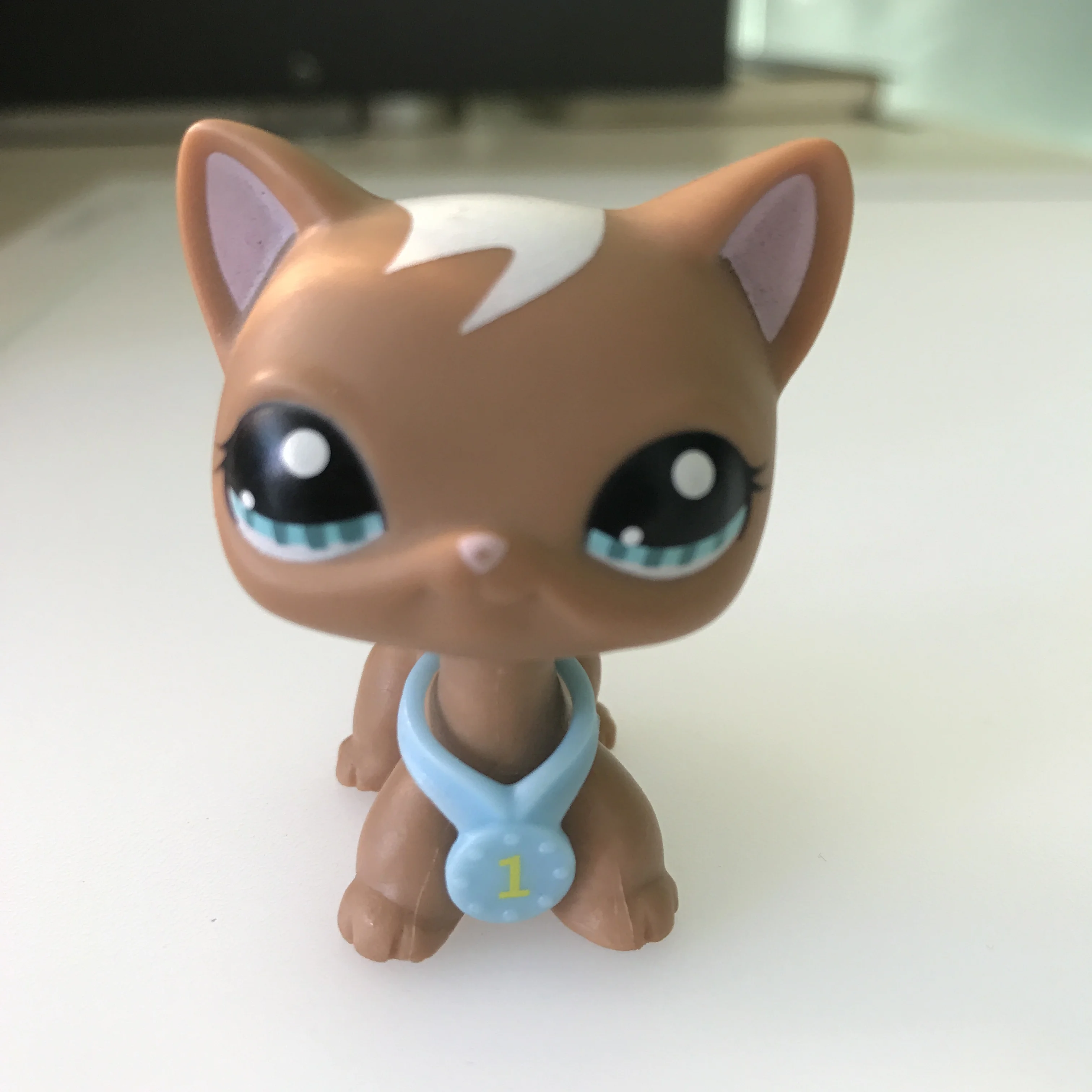 Rare Pet Shop Toy Dog Tan Cream Dachshund Dog Blue Eyes Animal Littlest doll toys with Accessories Collar
Rare Pet Shop Toy Dog Tan Cream Dachshund Dog Blue Eyes Animal Littlest doll toys with Accessories Collar