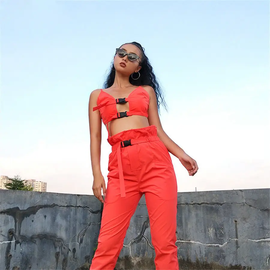 Sexy Crop Top Strap Button Fly Women Two Pieces Sets 2019 New Arrival Solid Orange Female Casual Pants Button Pockets Tanksuits
Sexy Crop Top Strap Button Fly Women Two Pieces Sets 2019 New Arrival Solid Orange Female Casual Pants Button Pockets Tanksuits