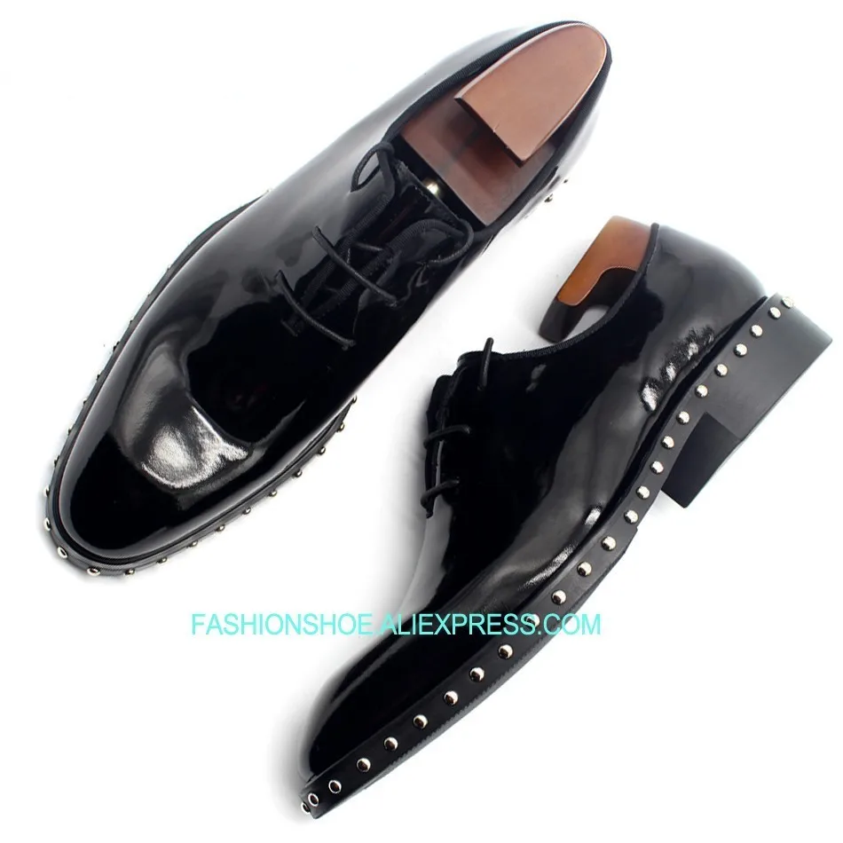 Rivets Studded Patent leather Formal Business Shoes Man Flats Lace up Handmade Genuine leather Black Wedding Dress Shoe Hombre
Rivets Studded Patent leather Formal Business Shoes Man Flats Lace up Handmade Genuine leather Black Wedding Dress Shoe Hombre