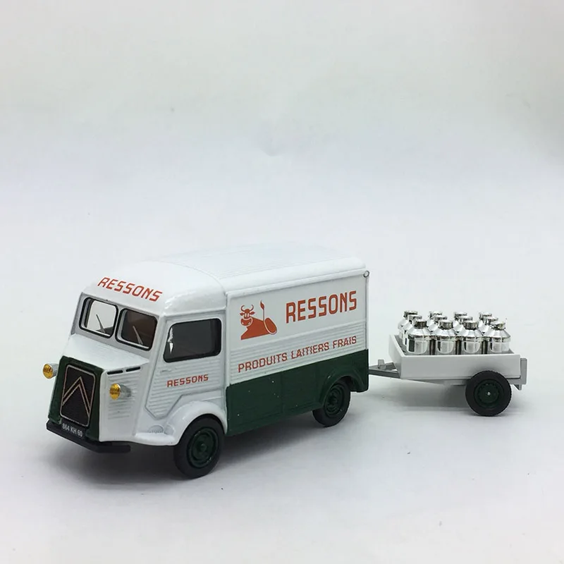 1/32 VELAR Alloy Off-Road SUV Model Simulation Toy Cars Pull Back Collection Light Music Vehicle Children Toys Car
1/32 VELAR Alloy Off-Road SUV Model Simulation Toy Cars Pull Back Collection Light Music Vehicle Children Toys Car