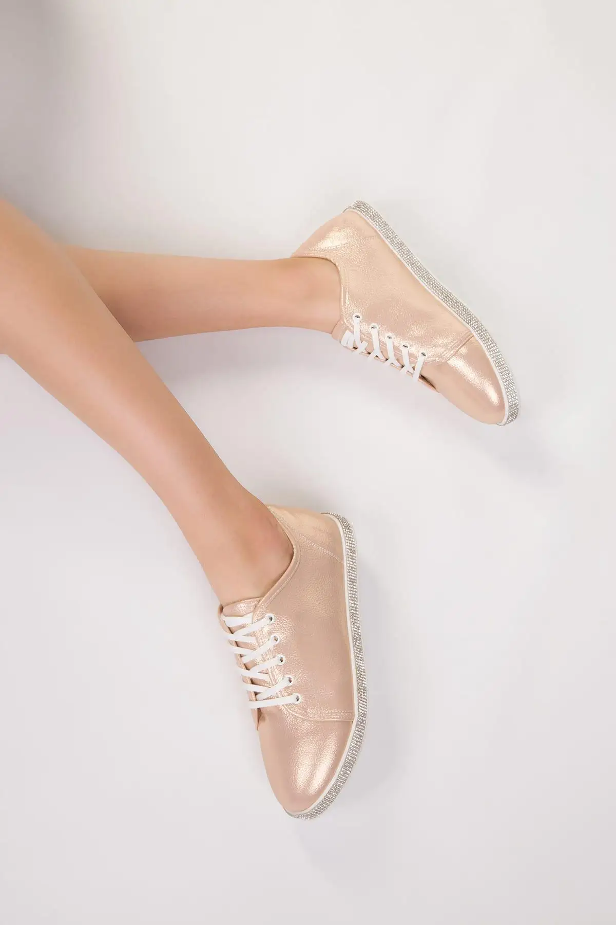 SOHO Rivet rose shoes female summer leather thick bottom increased casual lace running shoes Rose Sneakers 13038
SOHO Rivet rose shoes female summer leather thick bottom increased casual lace running shoes Rose Sneakers 13038
