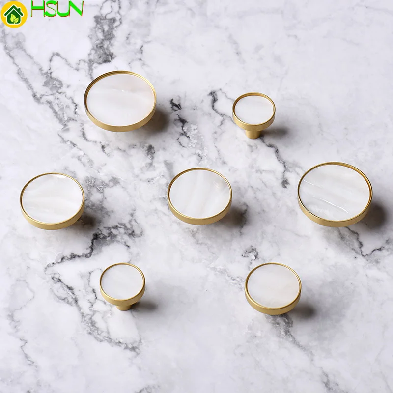 1pc White Round brass+shell cabinet pulls/Kitchen Drawer Cabinet Handle Furniture Knobs Hardware Cupboard Pull
1pc White Round brass+shell cabinet pulls/Kitchen Drawer Cabinet Handle Furniture Knobs Hardware Cupboard Pull
